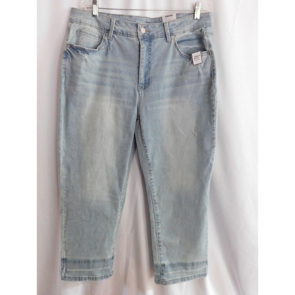 Time and Tru Jeans Womens Cropped Boyfriend Light Wash High Rise Slim Size 18 - Picture 5 of 12